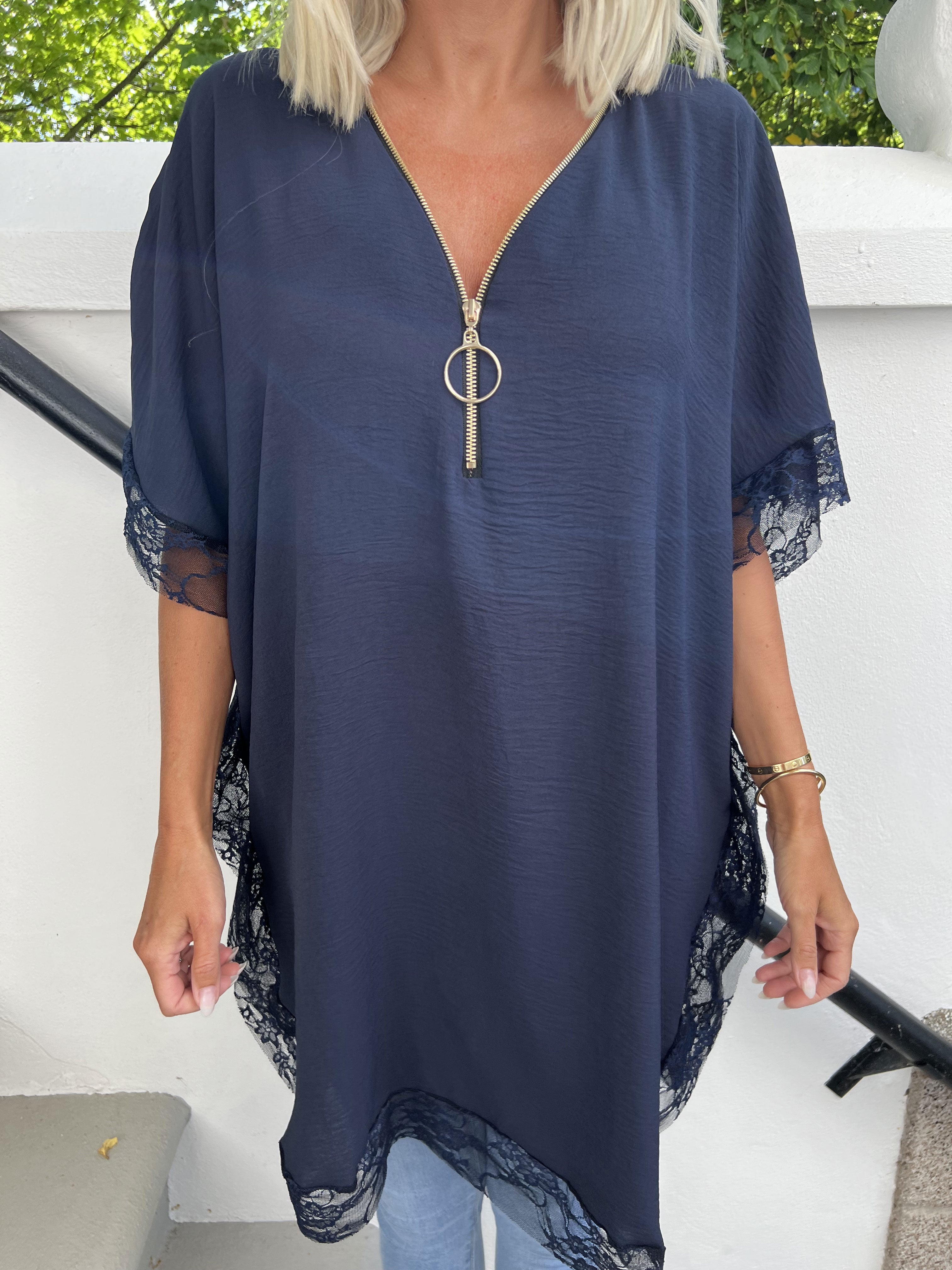 Sofie - Oversize tunika med lynlås og blonder